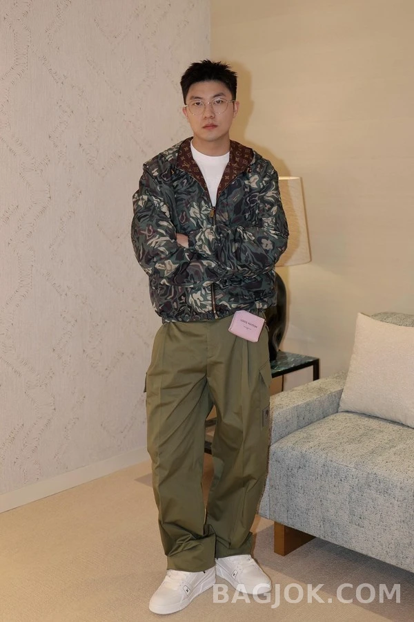 루이비통 루이비통 가죽 포켓 카고 팬츠 상세 이미지