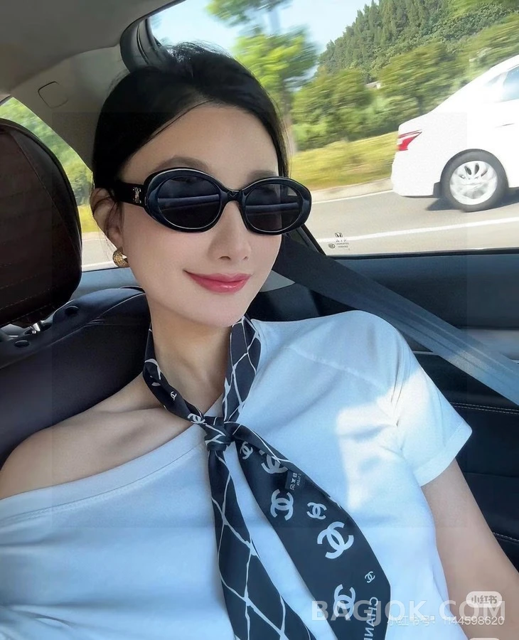 샤넬 샤넬 로고 퀼팅 패턴 트윌리 상세 이미지