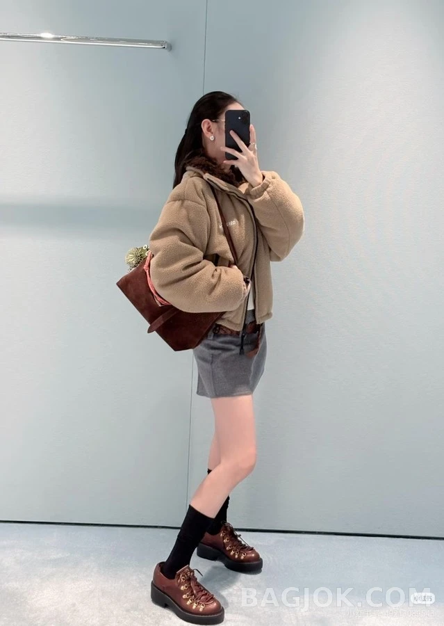 미우미우 미우미우 레트로 플랫폼 레이스업 슈즈 상세 이미지