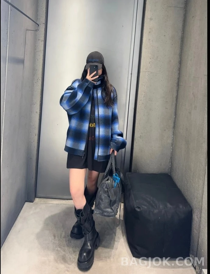 발렌시아가 발렌시아가 그라데이션 체크 자켓 상세 이미지