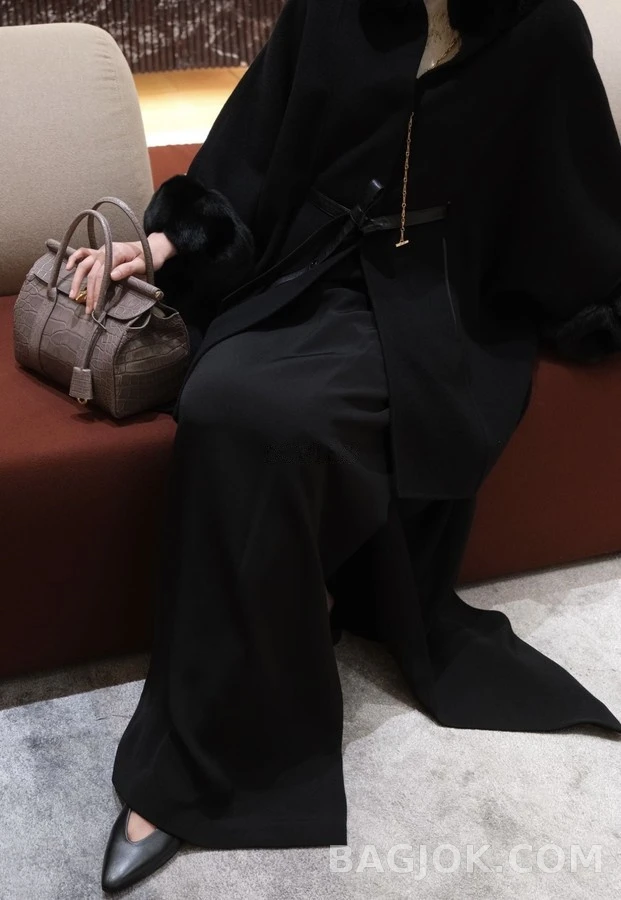 로로피아나 로로피아나 래빗퍼 케이프 자켓 상세 이미지
