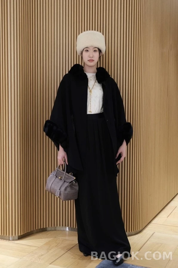 로로피아나 로로피아나 래빗퍼 케이프 자켓 상세 이미지