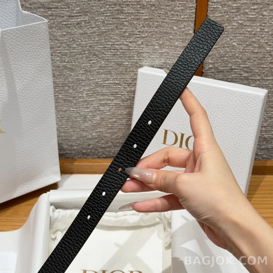 디올 디올 로고 펄 버클 벨트 상세 이미지