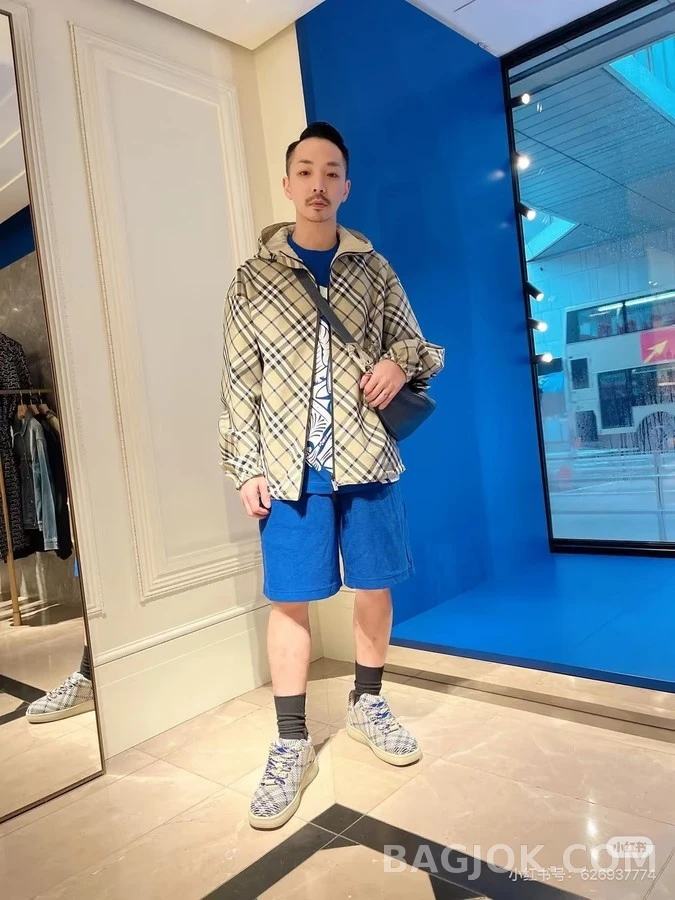 버버리 버버리 전투마 격자무늬 양면 자켓 상세 이미지