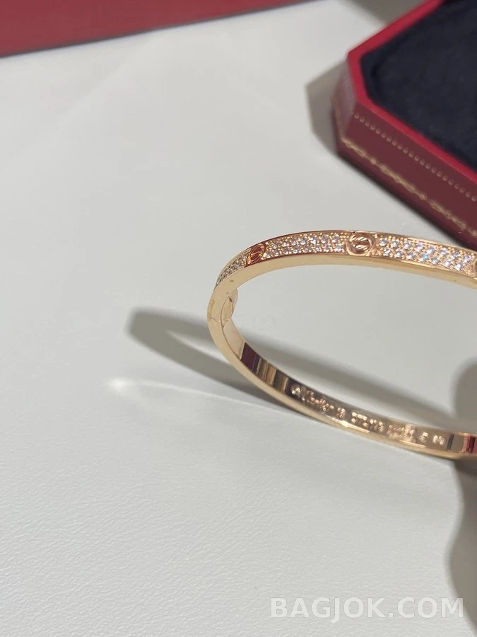 까르띠에 까르띠에 러브 다이아몬드 파베 브레이슬릿 상세 이미지
