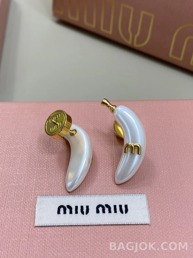 미우미우 미우미우 진주 바나나 이어링 상세 이미지