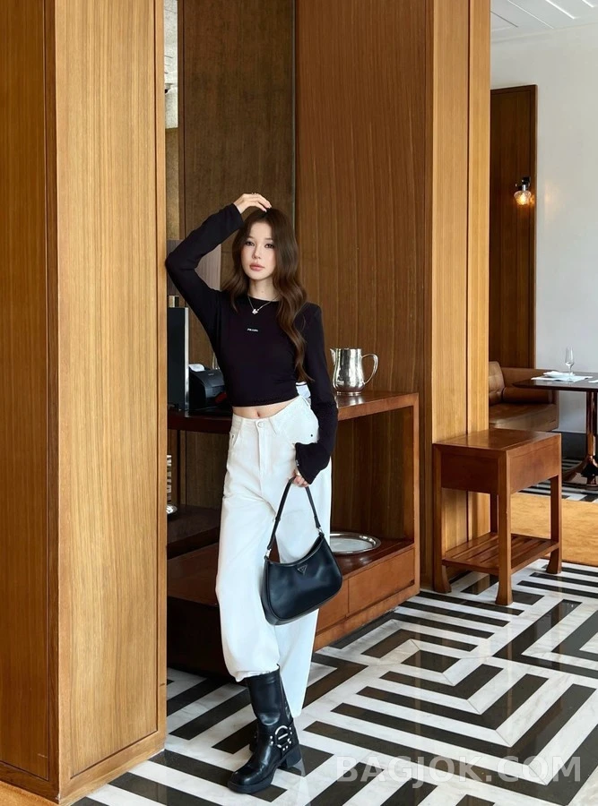 프라다 프라다 레터링 라벨 긴팔 티셔츠 상세 이미지