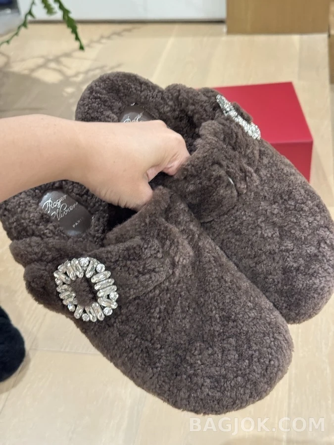 로저 비비에 로저비비에 수술 양모 버클 슬리퍼 상세 이미지