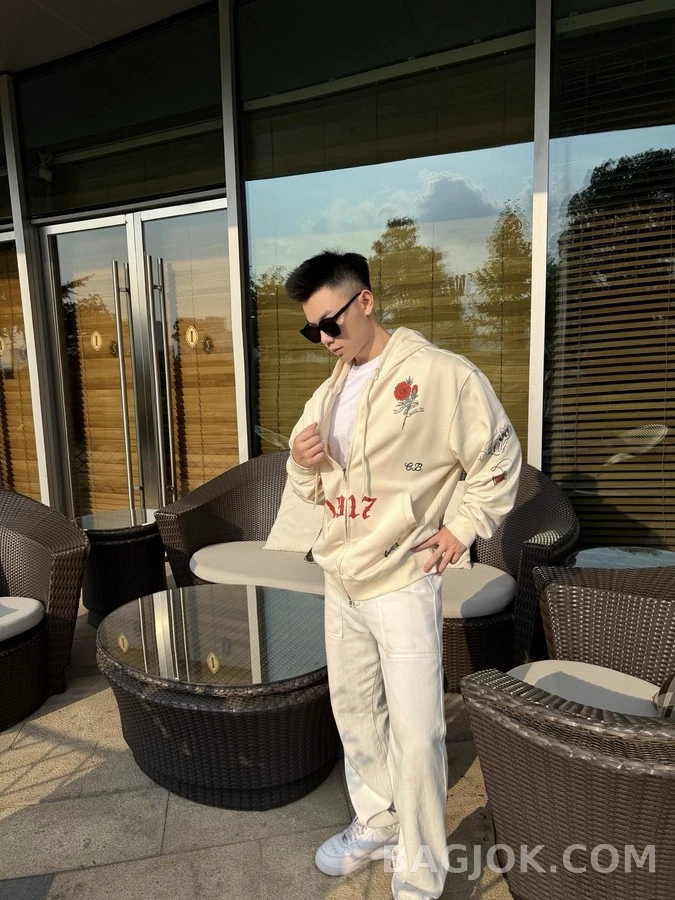 발렌시아가 발렌시아가 타투 그래픽 후드 집업 상세 이미지