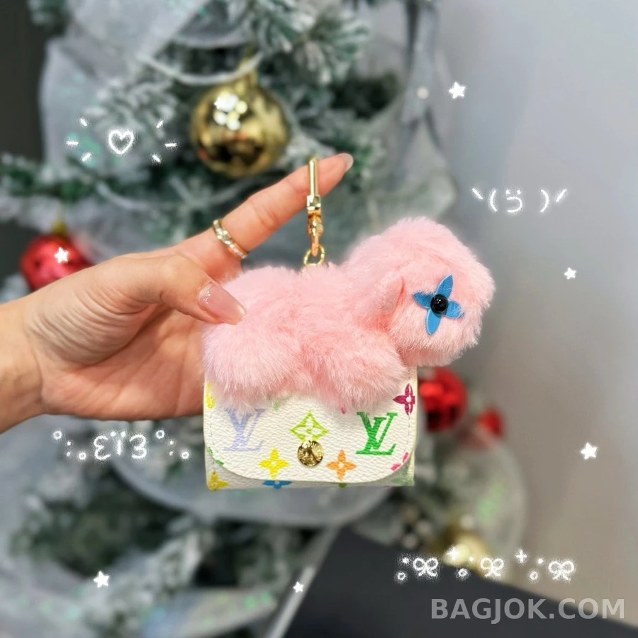 루이비통 루이비통 멀티 모노그램 큐트 카피바라 백 참 상세 이미지