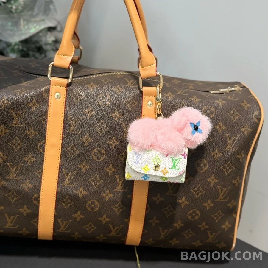 루이비통 루이비통 멀티 모노그램 큐트 카피바라 백 참 상세 이미지
