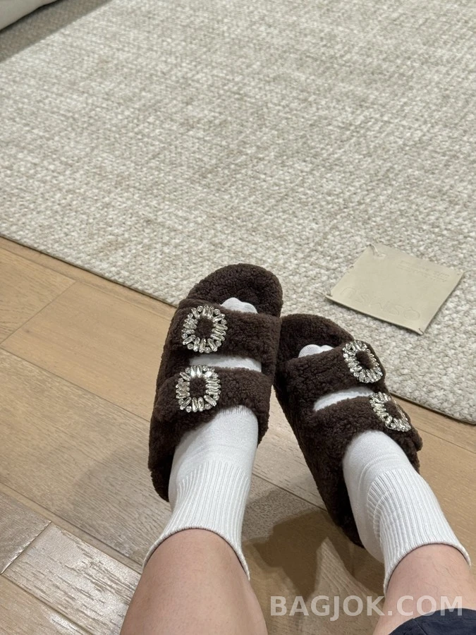 로저 비비에 로저비비에 테디 양털 크리스탈 버클 슬리퍼 상세 이미지