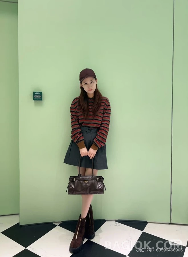 프라다 프라다 스트라이프 폴로 니트 상세 이미지