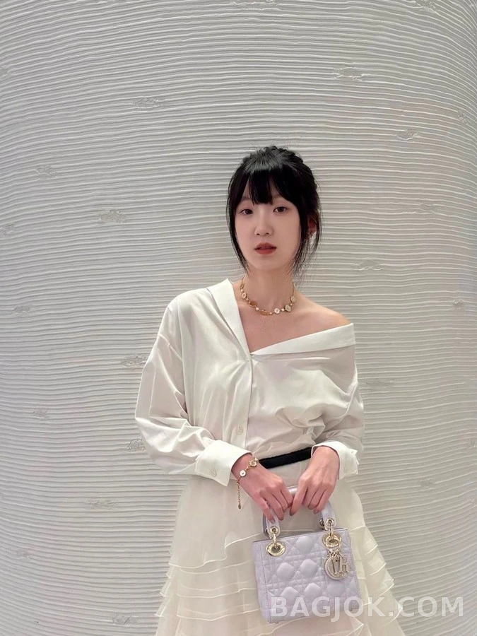 디올 디올 마더오브펄 멀티참 목걸이 상세 이미지