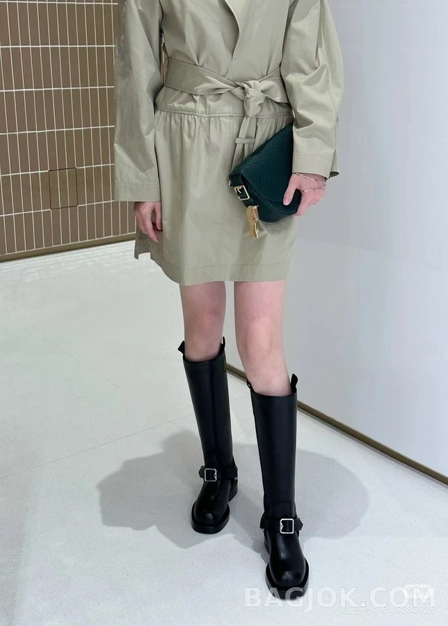 버버리 버버리 버클 롱부츠 상세 이미지