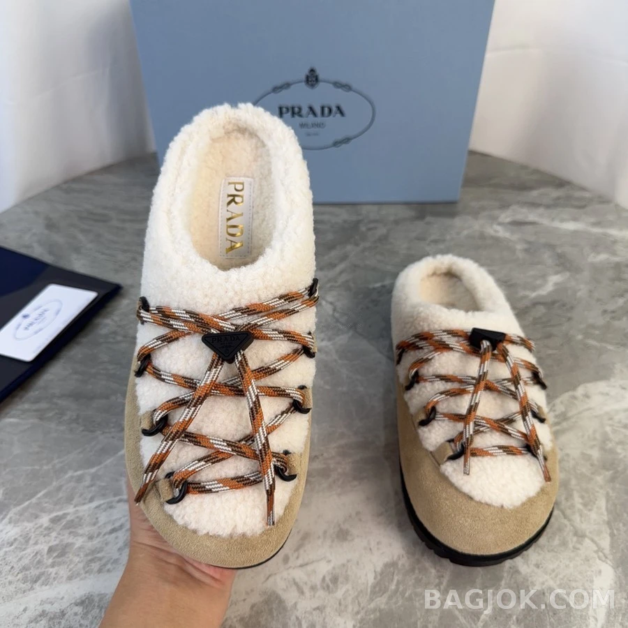 프라다 프라다 스웨이드 퍼 레이스업 슬리퍼 상세 이미지