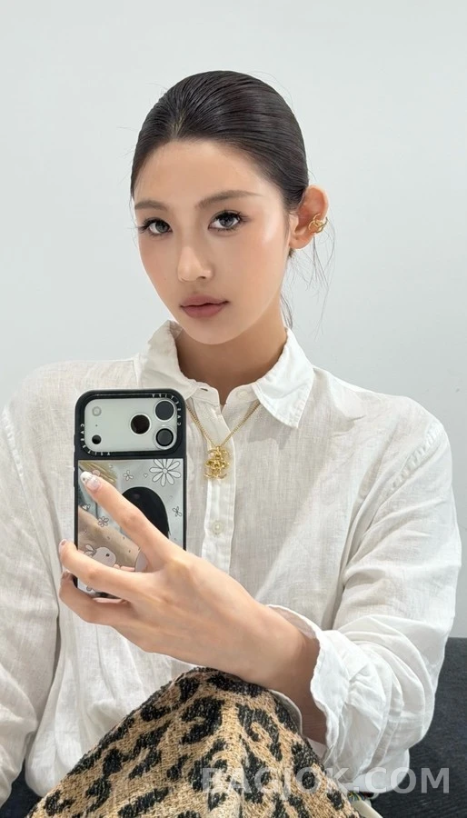 샤넬 샤넬 로고 이어 클립 상세 이미지