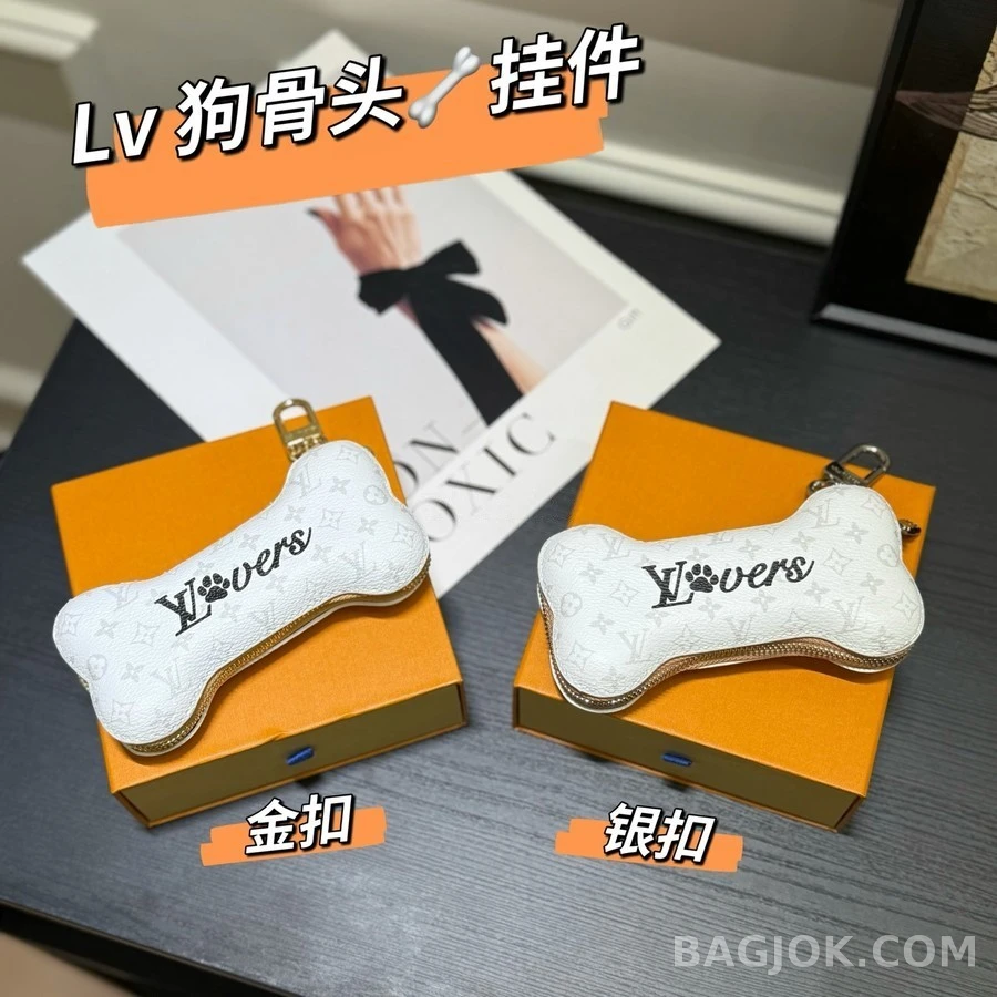 루이비통 루이비통 Lovers 모노그램 강아지 뼈 키링 상세 이미지
