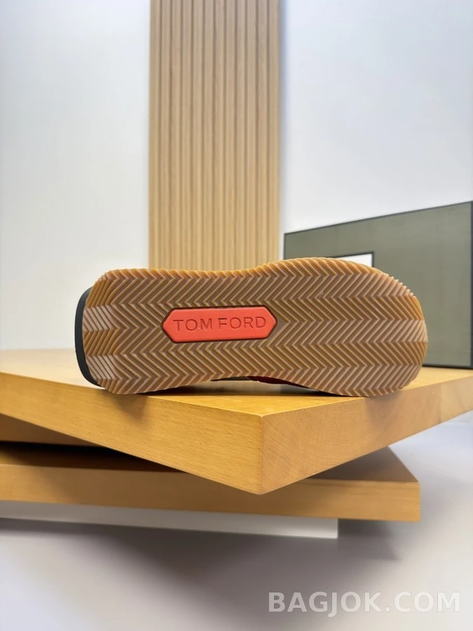 톰포드 톰포드 T 로고 스니커즈 상세 이미지