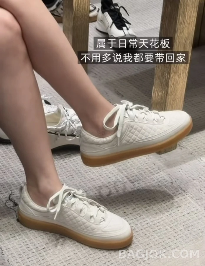 샤넬 샤넬 퀼팅 스웨이드 독일군 스니커즈 상세 이미지