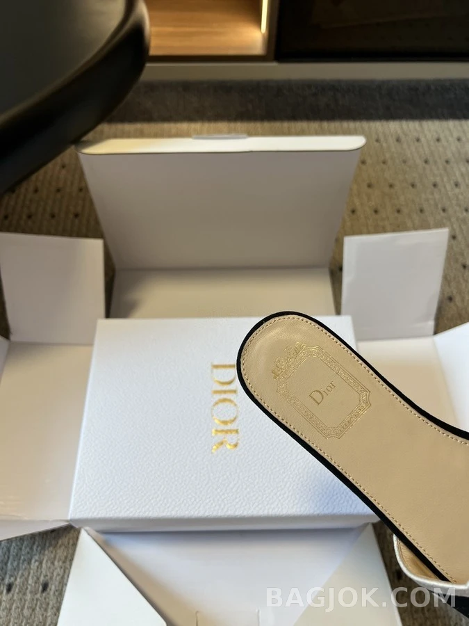 디올 디올 폴카 도트 리본 플랫 슬리퍼 상세 이미지