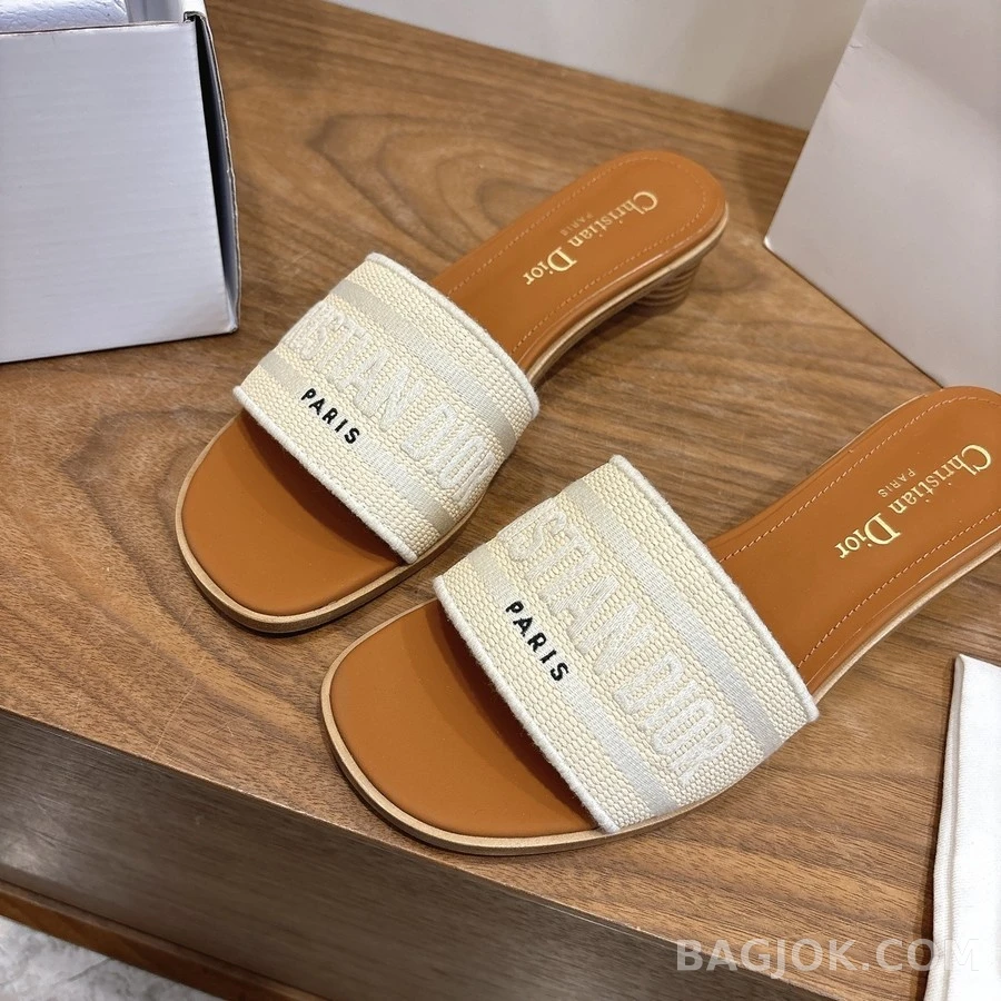 디올 디올 Dway 레터링 블록힐 샌들 상세 이미지