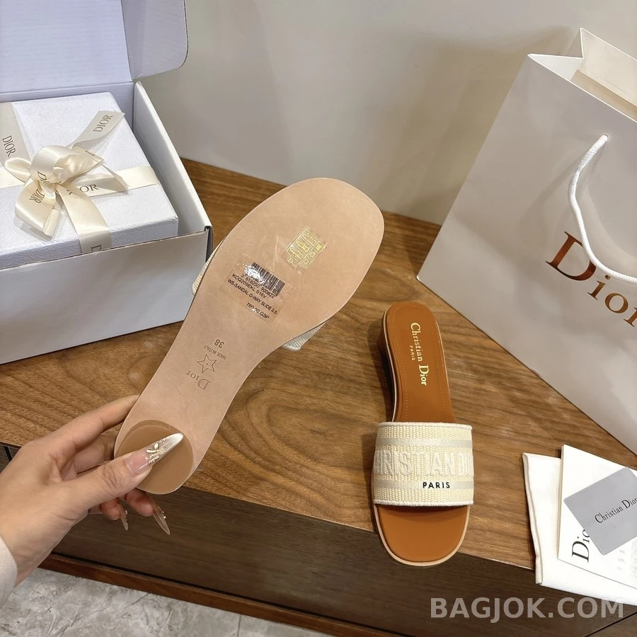 디올 디올 Dway 레터링 블록힐 샌들 상세 이미지