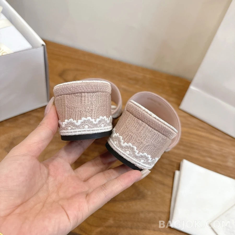 디올 디올 Dway 자수 블록 힐 샌들 상세 이미지