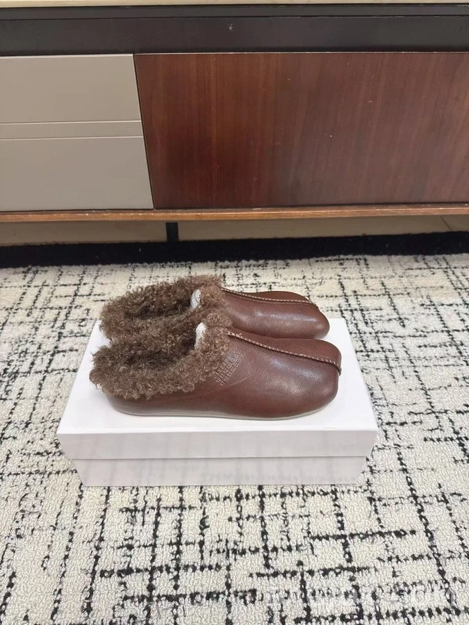 메종 마르지엘라 메종마르지엘라 레더 양털 슬리퍼 상세 이미지