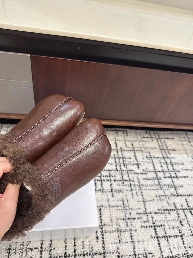 메종 마르지엘라 메종마르지엘라 레더 양털 슬리퍼 상세 이미지