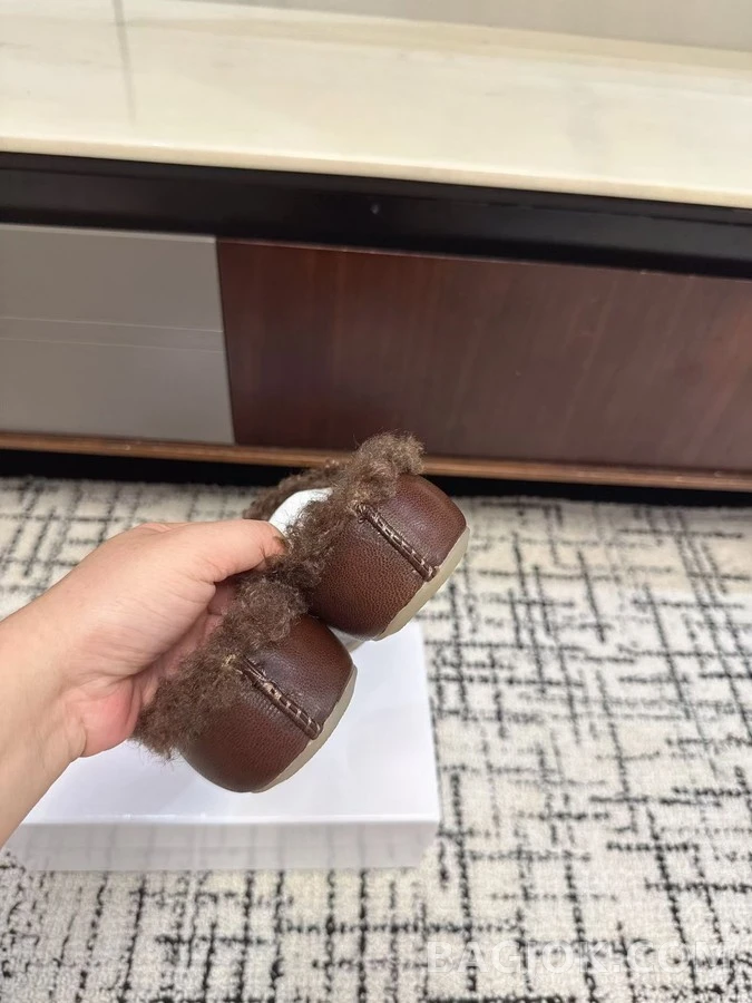 메종 마르지엘라 메종마르지엘라 레더 양털 슬리퍼 상세 이미지