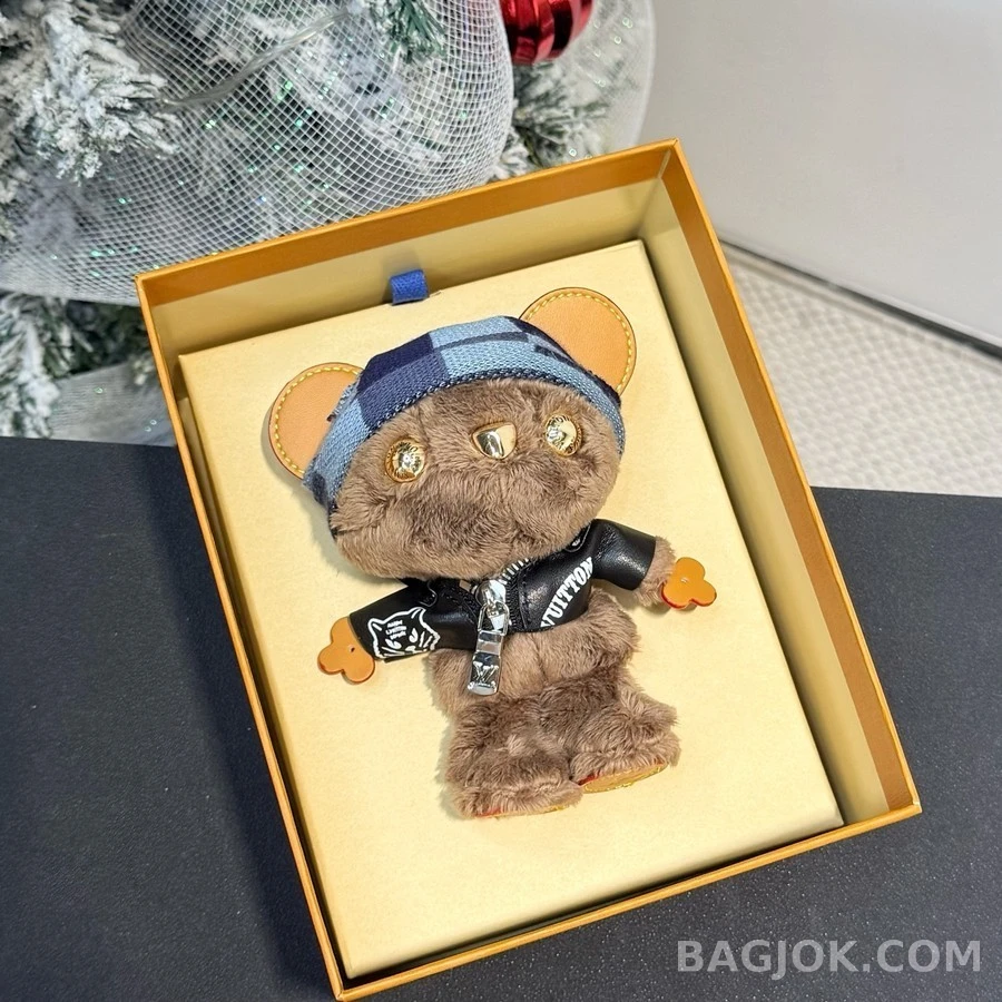 루이비통 루이비통 Louis Bear 체크 비니 라이더 키링 상세 이미지