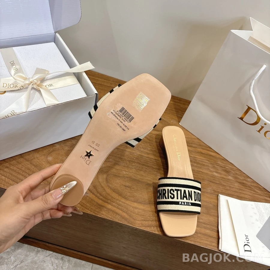 디올 디올 Dway 스트라이프 레터링 샌들 상세 이미지