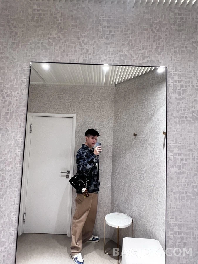 루이비통 루이비통 루이 베어 백 참 상세 이미지