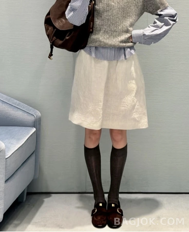미우미우 미우미우 버클 스웨이드 블록힐 로퍼 상세 이미지