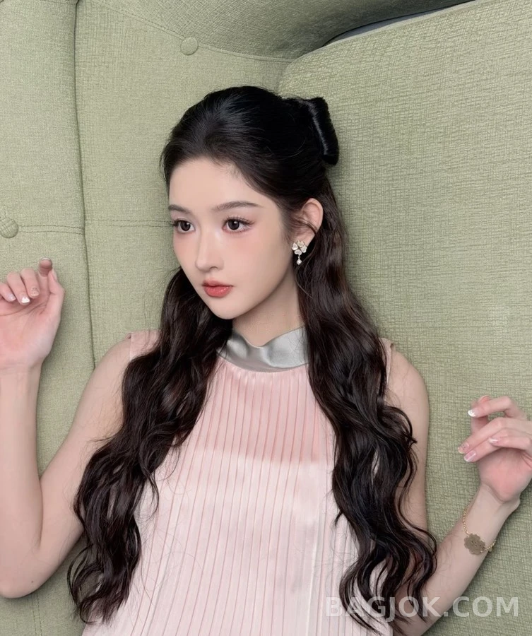 디올 디올 쉘 클로버 비대칭 귀걸이 상세 이미지