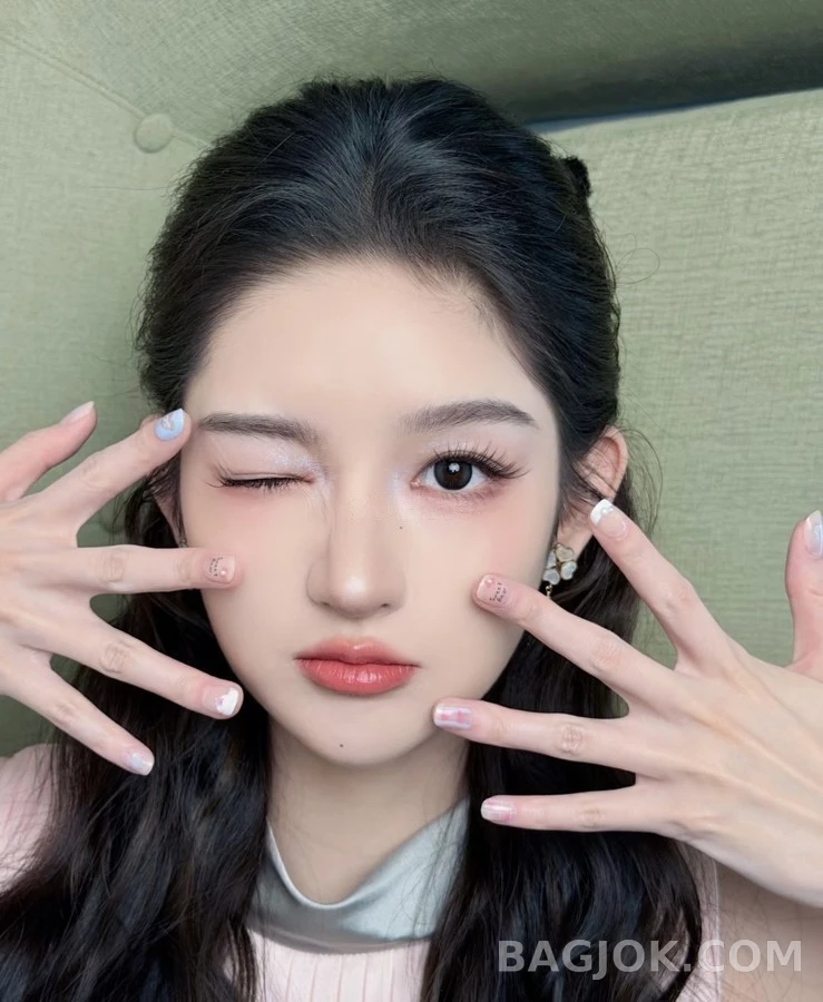 디올 디올 쉘 클로버 비대칭 귀걸이 상세 이미지