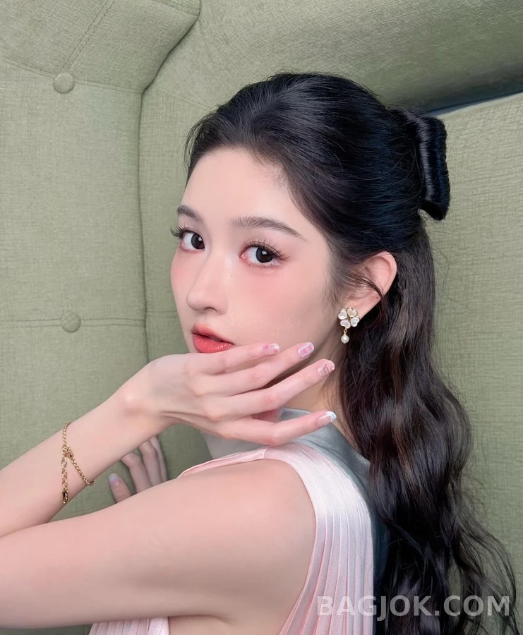 디올 디올 쉘 클로버 비대칭 귀걸이 상세 이미지