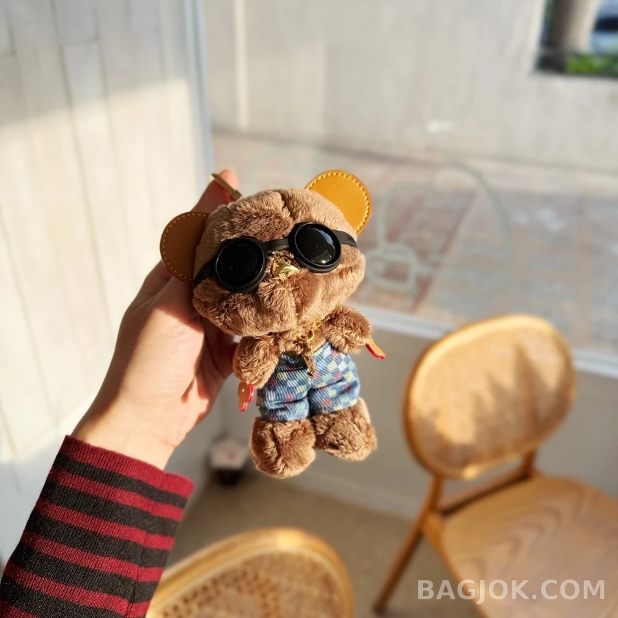 루이비통 루이비통 루이 베어 인형 키링 상세 이미지