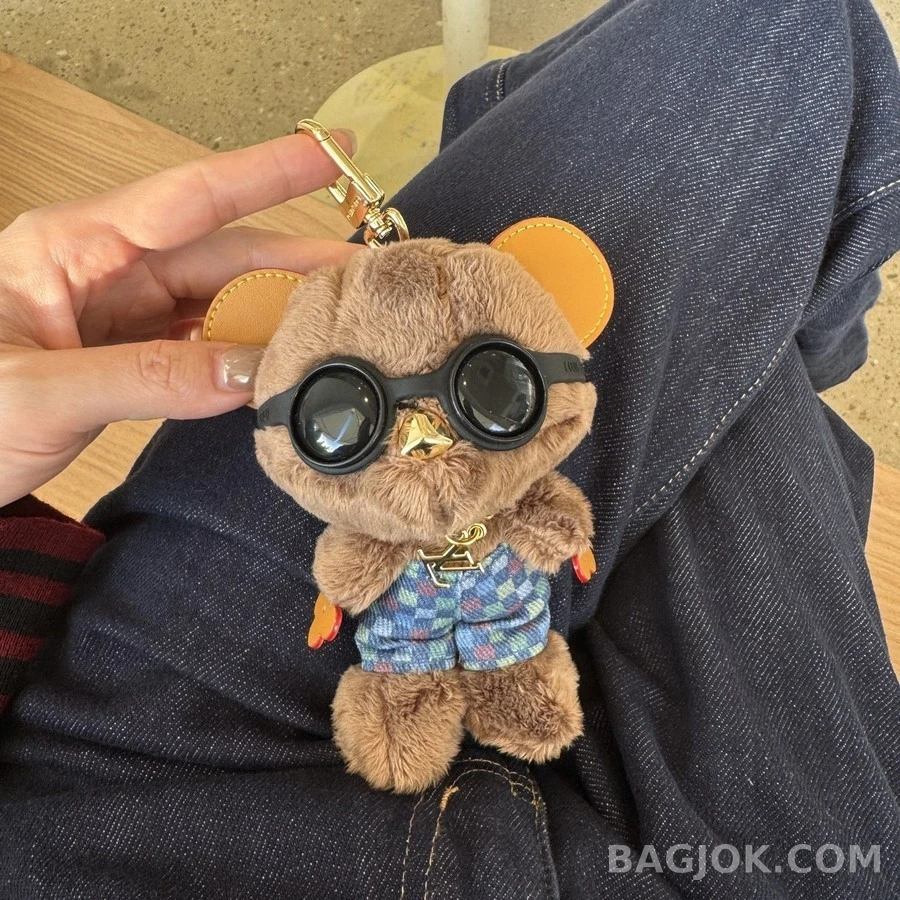 루이비통 루이비통 루이 베어 인형 키링 상세 이미지