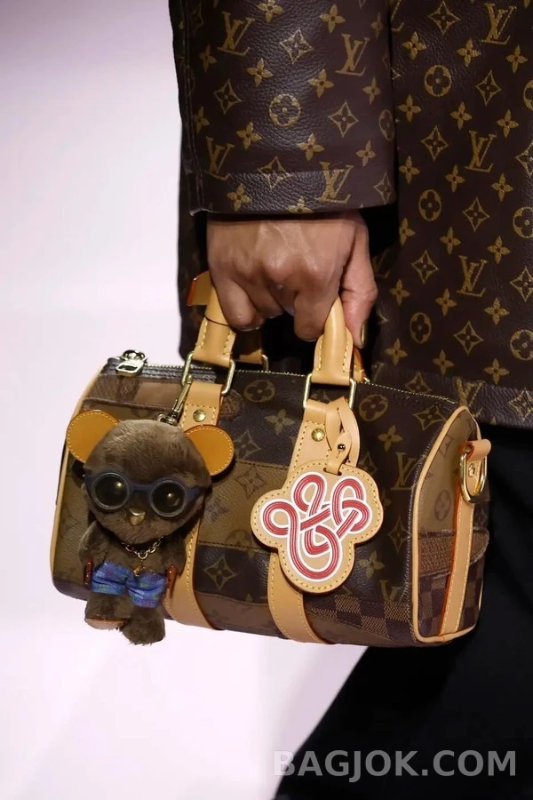 루이비통 루이비통 루이 베어 인형 키링 상세 이미지