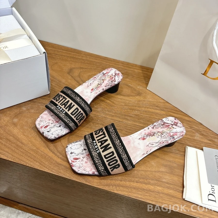 디올 디올 Dway 로고 자수 힐 샌들 상세 이미지