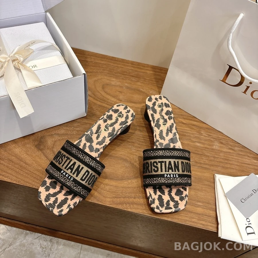 디올 디올 Dway 레터링 레오파드 샌들 상세 이미지