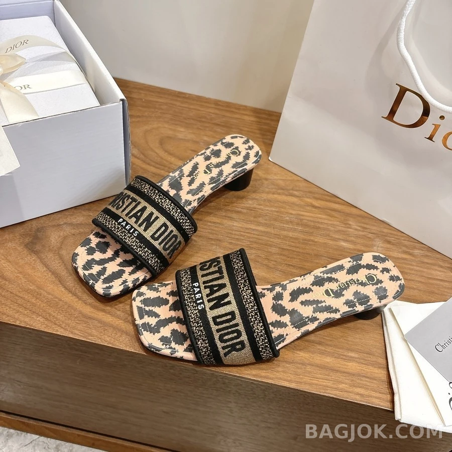 디올 디올 Dway 레터링 레오파드 샌들 상세 이미지