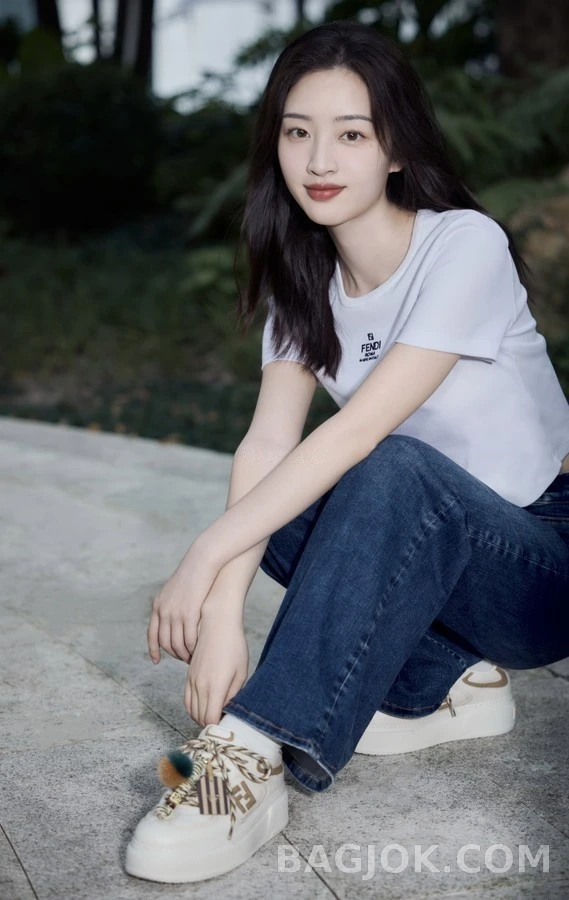 펜디 펜디 로고 플랫폼 스니커즈 상세 이미지