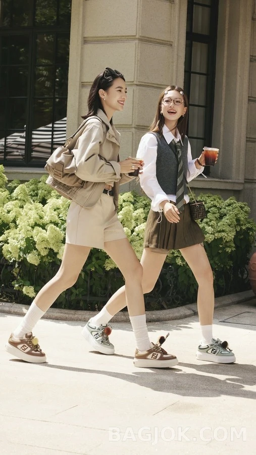 펜디 펜디 로고 플랫폼 스니커즈 상세 이미지