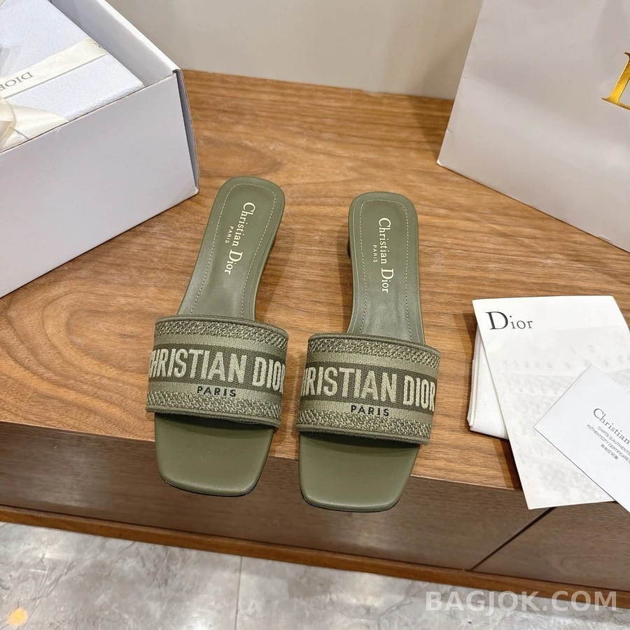 디올 디올 Dway 자수 힐 뮬 상세 이미지