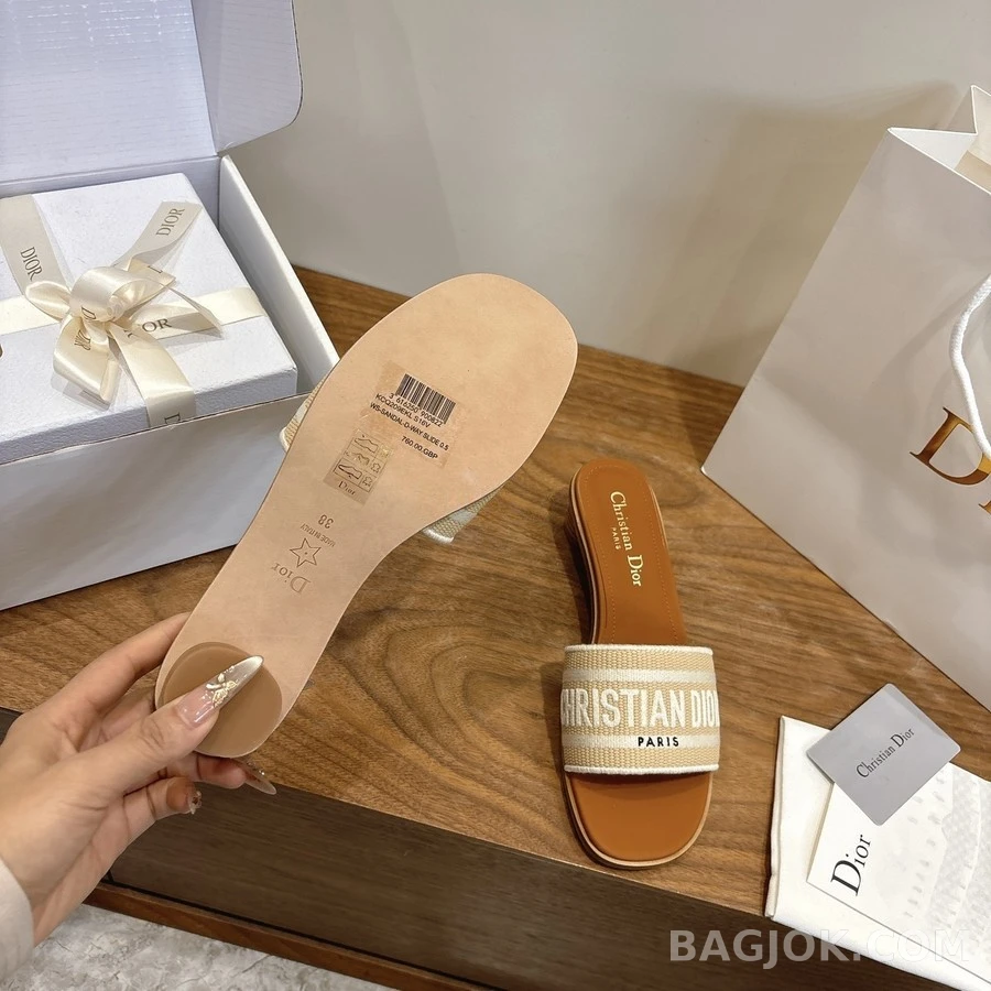 디올 디올 Dway 코튼 자수 힐 뮬 상세 이미지