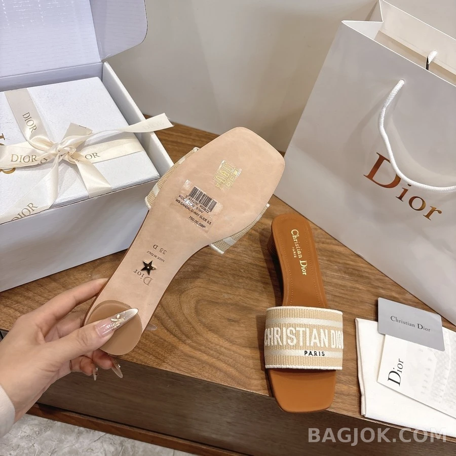 디올 디올 Dway 코튼 자수 힐 뮬 상세 이미지
