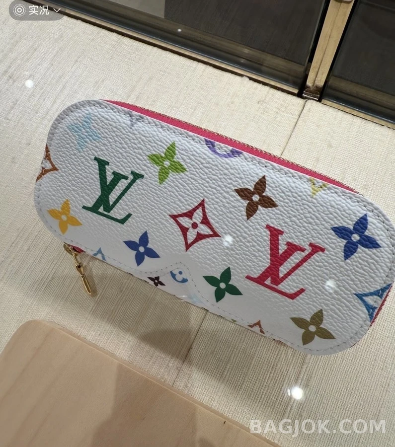루이비통 루이비통 백삼채 선글라스 케이스 상세 이미지